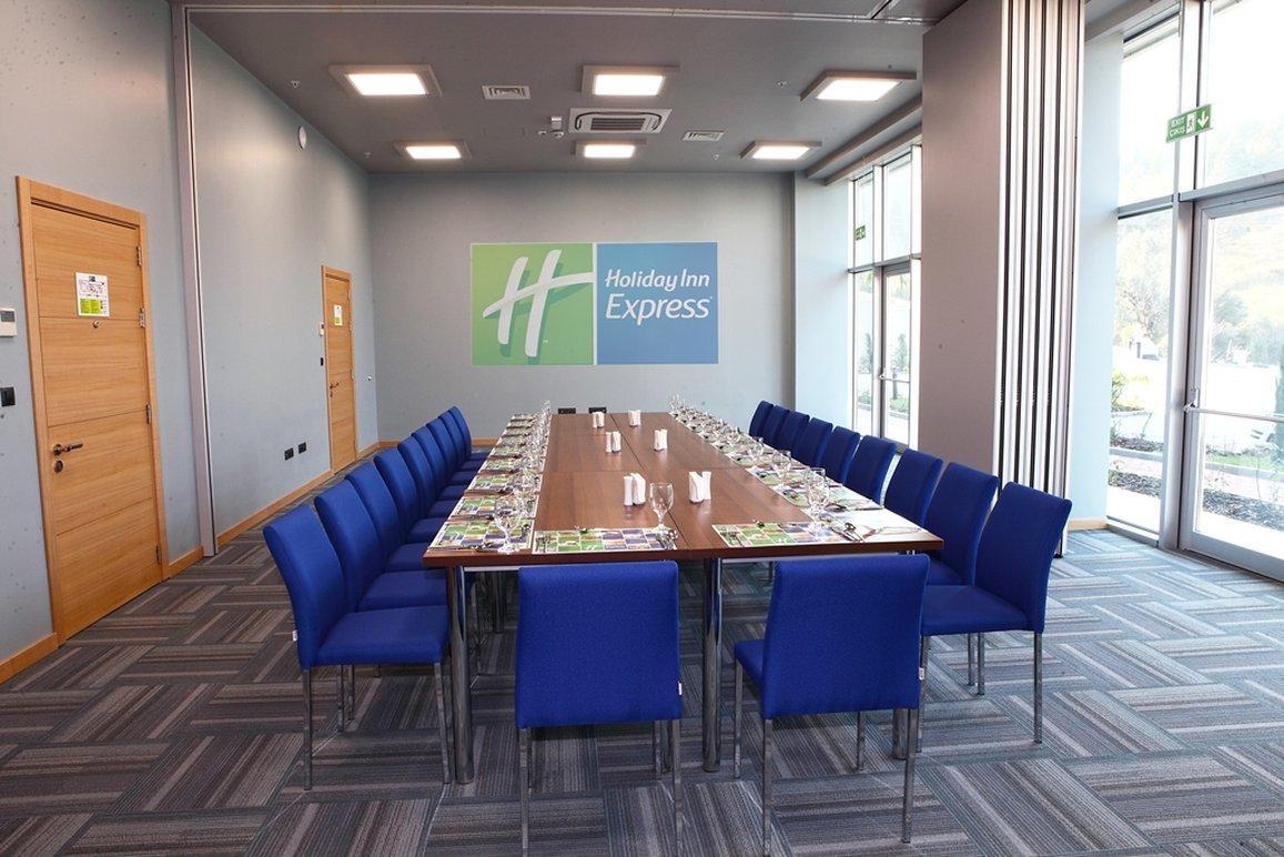 Holiday Inn Express Manisa-West By Ihg Exterior foto
