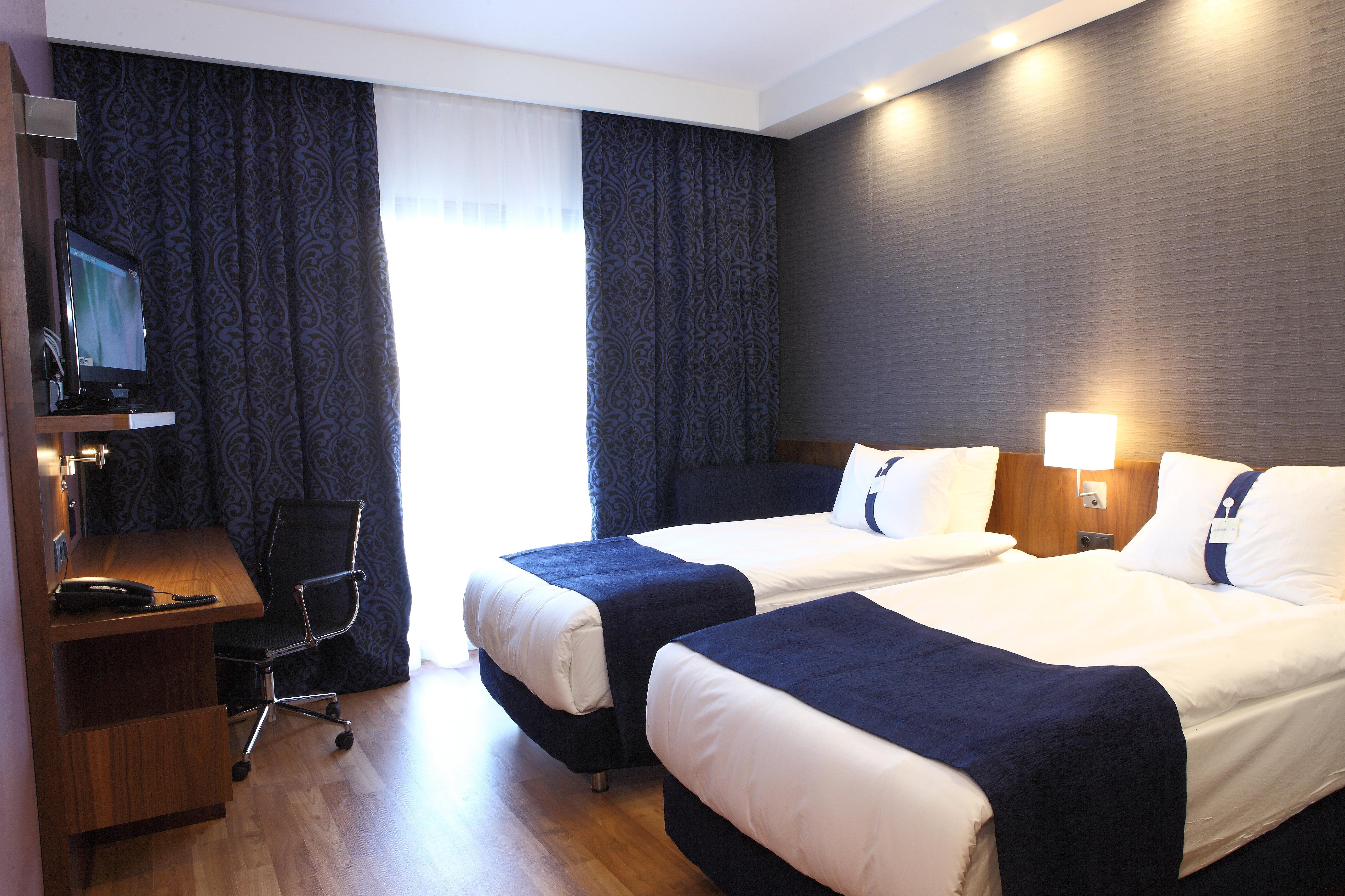 Holiday Inn Express Manisa-West By Ihg Exterior foto