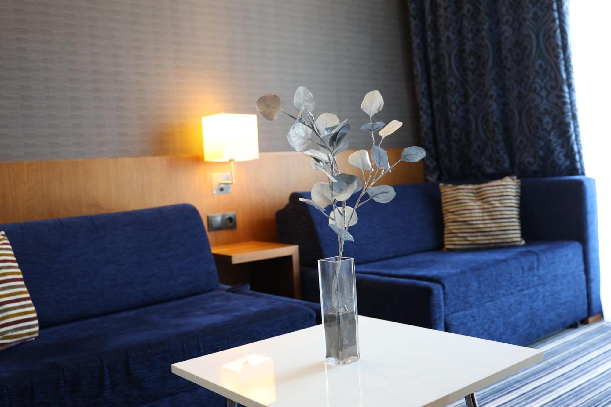 Holiday Inn Express Manisa-West By Ihg Exterior foto